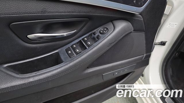 BMW 5 Series (F10) 520d M Aero Dynamic 2016 — фото 34