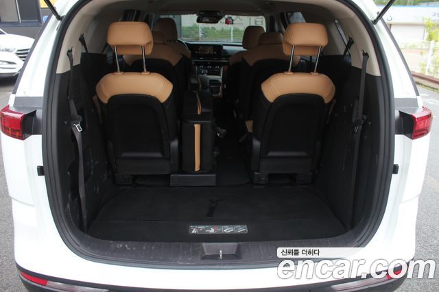 Kia Carnival (IV) Gasoline 11-Seater Prestige 2023 — фото 6