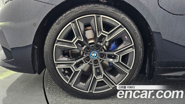 BMW 5 Series (G60) 530e M Sport 2025 — фото 5