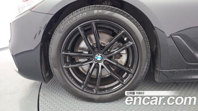 BMW 5 Series (G30) 520d M Sport package 2017 — фото 5