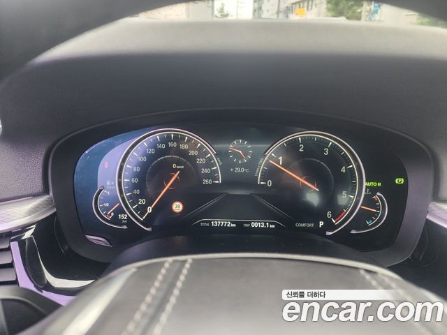 BMW 5 Series (G30) 520d M Sport package 2017 — фото 8