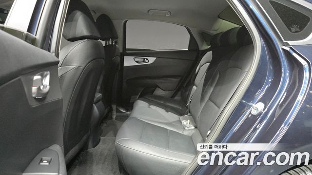 Kia K3 (II) 1.6 Prestige 2022 — фото 12