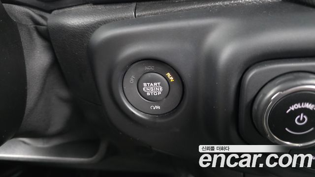 Jeep Wrangler (JL) 2.0 Overland Power Top 4Door 2021 — фото 30