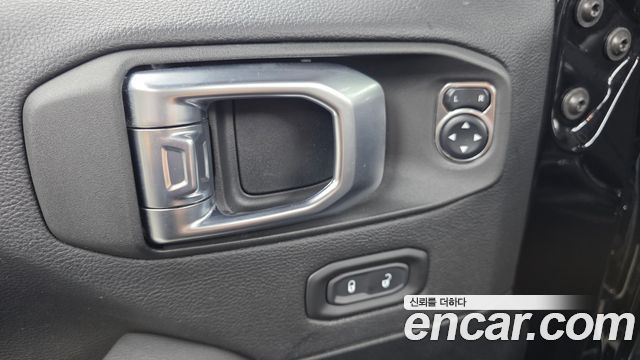 Jeep Wrangler (JL) 2.0 Overland Power Top 4Door 2021 — фото 33