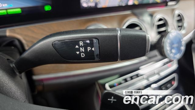 Mercedes-Benz E-Class (W213) E300e Exclusive 2019 — фото 9