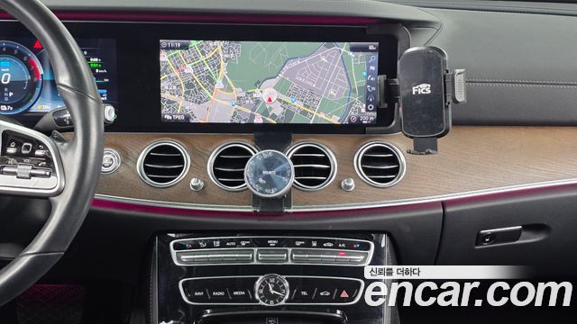 Mercedes-Benz E-Class (W213) E300e Exclusive 2019 — фото 14