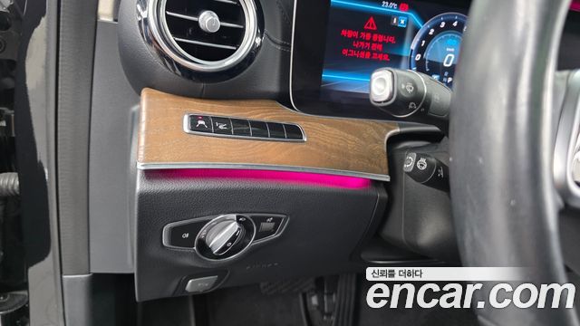Mercedes-Benz E-Class (W213) E300e Exclusive 2019 — фото 16