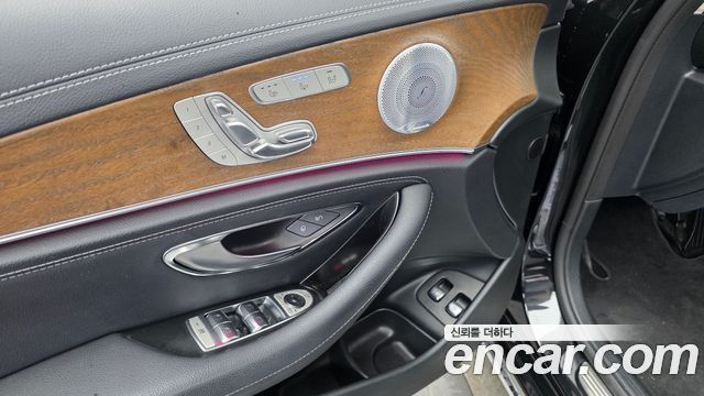 Mercedes-Benz E-Class (W213) E300e Exclusive 2019 — фото 32