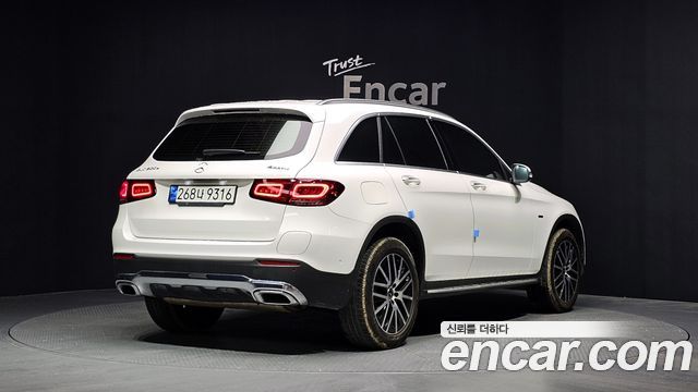 Mercedes-Benz GLC-Class (X253) GLC300e 4MATIC 2021 — фото 2