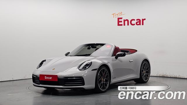 Porsche 911 (992) Carrera 4 Cabriolet