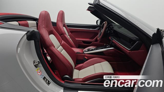 Porsche 911 (992) Carrera 4 Cabriolet 2020 — фото 10