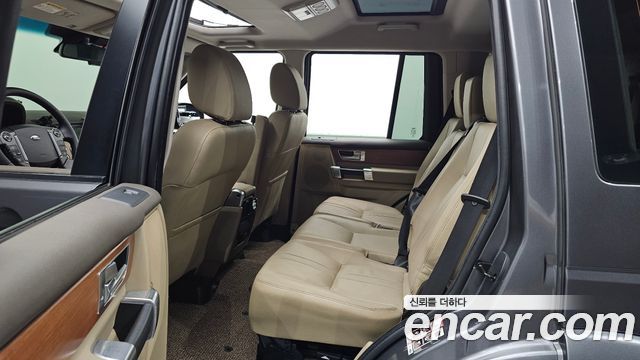 Land Rover Discovery 4 3.0 SDV6 SE 2015 — фото 12