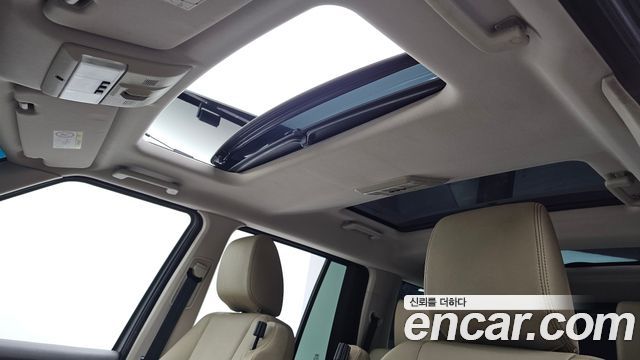 Land Rover Discovery 4 3.0 SDV6 SE 2015 — фото 18
