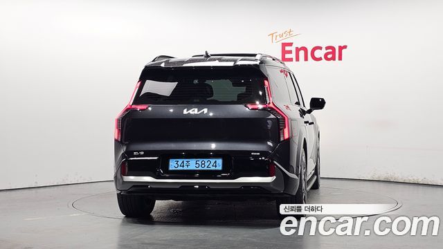 Kia EV9 Long Range 4WD GT Line 2024 — фото 4