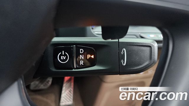 Kia EV9 Long Range 4WD GT Line 2024 — фото 9