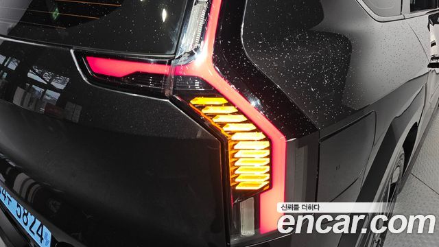Kia EV9 Long Range 4WD GT Line 2024 — фото 23