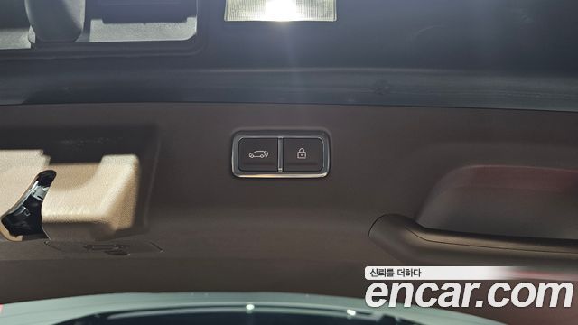 Kia EV9 Long Range 4WD GT Line 2024 — фото 32