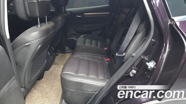 Renault Korea QM6 2.0 LPe Premiere 2WD 2023 — фото 12