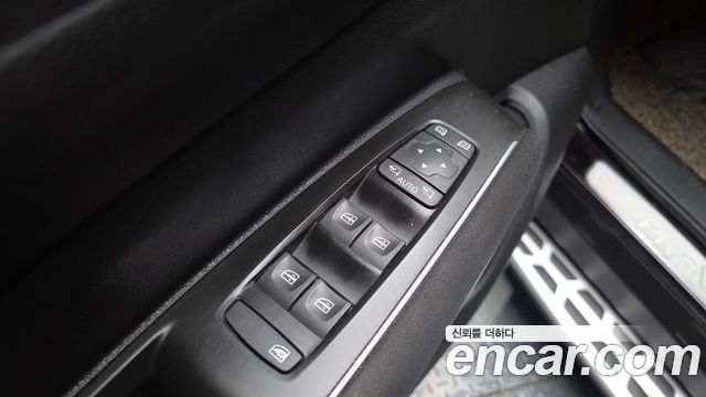 Renault Korea QM6 2.0 LPe Premiere 2WD 2023 — фото 29
