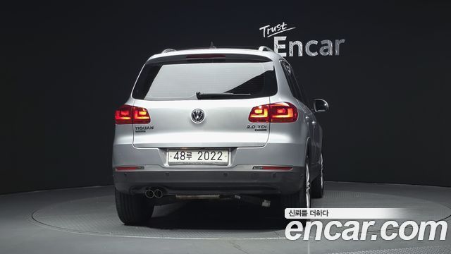Volkswagen Tiguan 2.0 TDI  Premium 5N 2013 — фото 4