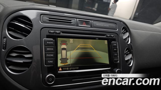 Volkswagen Tiguan 2.0 TDI  Premium 5N 2013 — фото 16
