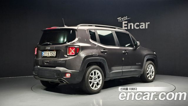 Jeep Renegade 2.4 Limited 2021 — фото 2
