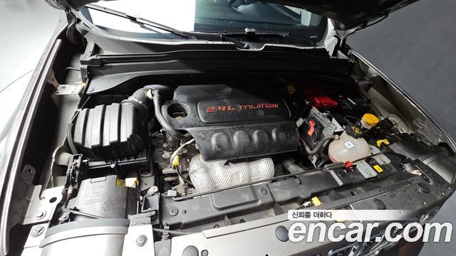 Jeep Renegade 2.4 Limited 2021 — фото 6