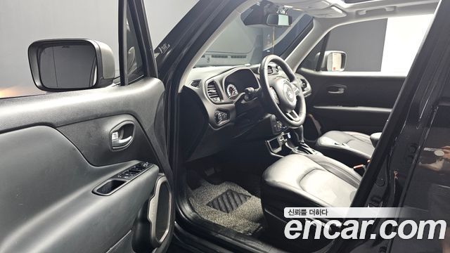 Jeep Renegade 2.4 Limited 2021 — фото 10