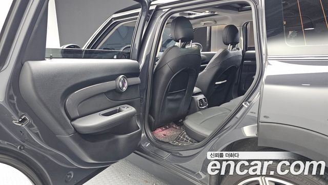 MINI Cooper SD Clubman Standard 2nd 2020 — фото 16