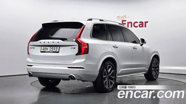 Volvo XC90 (II) D5 Momentum 2019 — фото 2