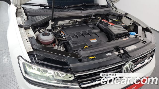 Volkswagen Tiguan (II) 2.0 TDI Premium 2020 — фото 6