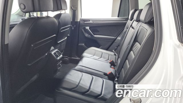 Volkswagen Tiguan (II) 2.0 TDI Premium 2020 — фото 20