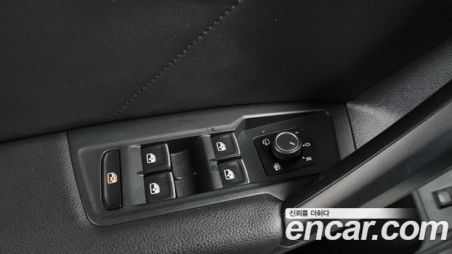 Volkswagen Tiguan (II) 2.0 TDI Premium 2020 — фото 30