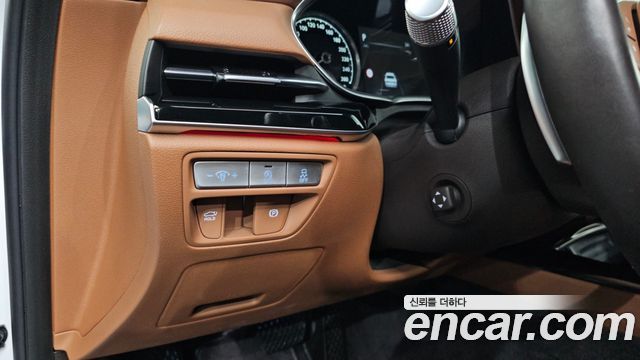 Genesis G80 (RG3) Gasoline 2.5 Turbo 2WD 2022 — фото 17