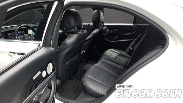 Mercedes-Benz E-Class (W213) E300 4MATIC Avnatgarde 2019 — фото 12