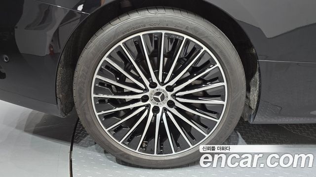 Mercedes-Benz CLE-Class (C236) CLE200 Cabriolet 2025 — фото 21
