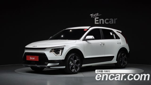 Kia Niro Signature 2024 — фото 1