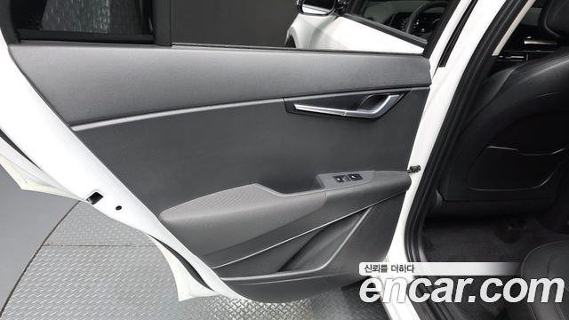 Kia Niro Signature 2024 — фото 25