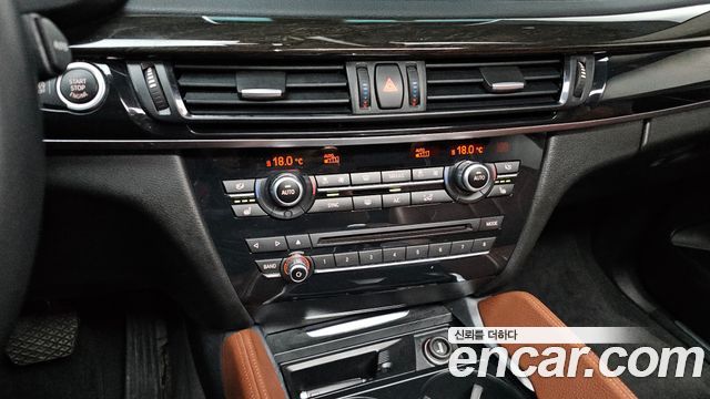 BMW X6 (F16) xDrive 30d 2015 — фото 17