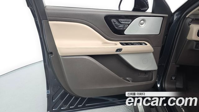 Lincoln Aviator (II) 3.0 Reserve  AWD 2022 — фото 24
