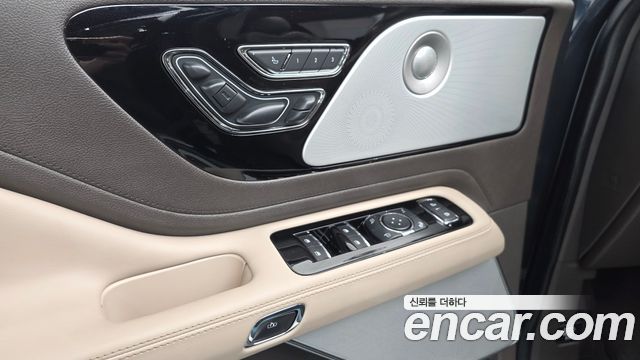 Lincoln Aviator (II) 3.0 Reserve  AWD 2022 — фото 30