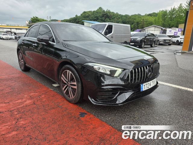 Mercedes-Benz A-Class (W177) A220 Sedan 2022 — фото 2