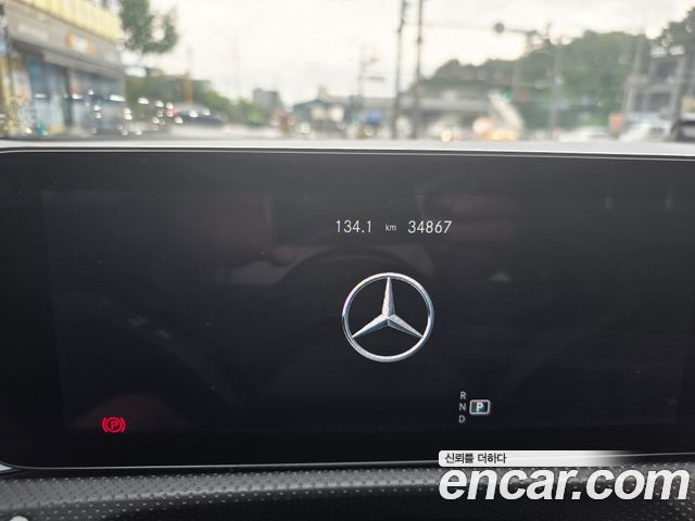 Mercedes-Benz A-Class (W177) A220 Sedan 2022 — фото 8