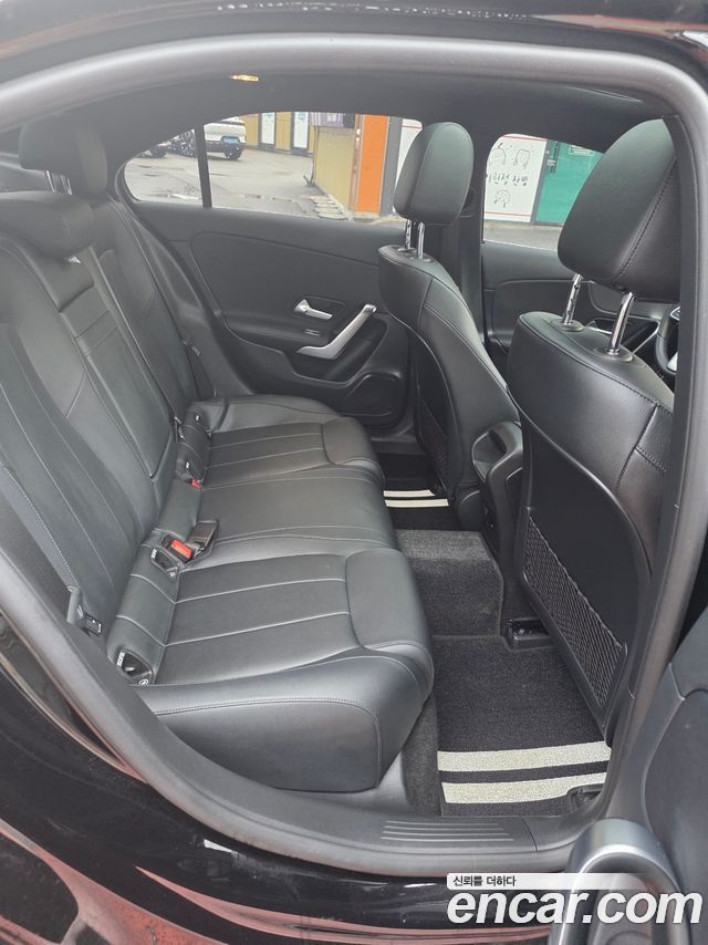 Mercedes-Benz A-Class (W177) A220 Sedan 2022 — фото 14