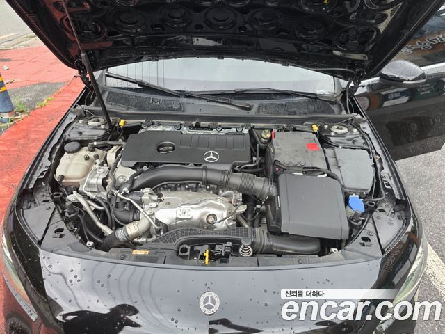 Mercedes-Benz A-Class (W177) A220 Sedan 2022 — фото 16