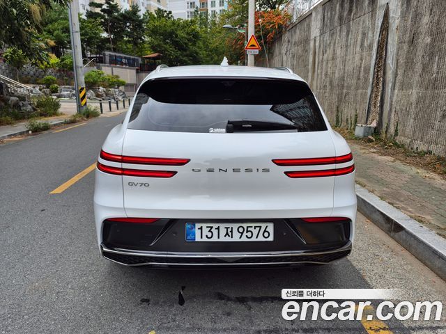 Genesis GV70 2.5T Gasoline 2WD 2026 — фото 4