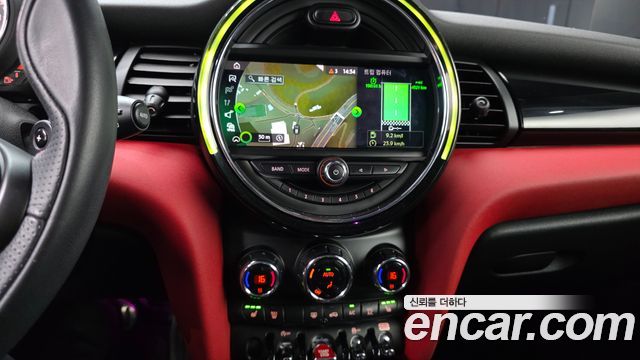 MINI Cooper S JCW 3rd Generation 2020 — фото 13