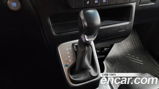 Hyundai Staria L3.5 Cargo 3-Seater Modern 2022 — фото 9