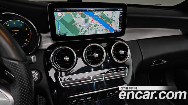 Mercedes-Benz C-Class (W205) C200 Cabriolet 2020 — фото 14