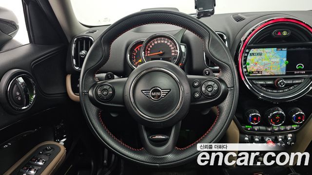 MINI Cooper SD Countryman ALL4 2nd 2020 — фото 13